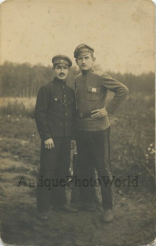 Zwei kaiserlich russische