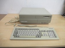 Amiga 2000 Computer mit original Tastatur