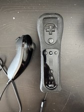 Original Nintendo Wii Remote Motion Plus Inside mit NunChuck und Hülle