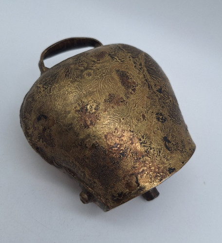 Alte kuhglocke mit - kuhglocke,