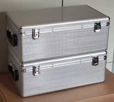 2 Alu-Koffer mit 2 x 200