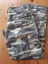 Damen Hose gemustert Camouflage Tarnmuster dünner Stoff Gr. 38 niedrige Leibhöhe