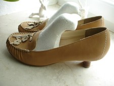 Laura Conte Damen Pumps Mokassinform Schuhe Echtleder hellbraun GR. 40