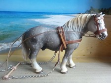 Schleich Pferd Percheron mit Geschirr