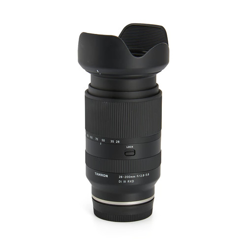 Tamron 200mm 5 6 - 28-200mm/2,8-5,6, di