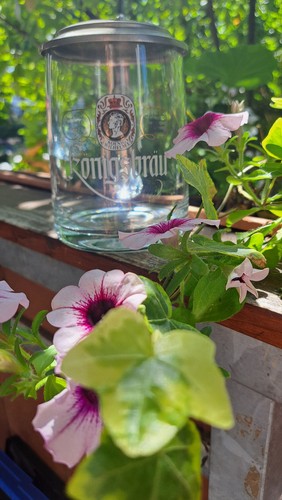 Bierkrug aus glas - bierkrug,