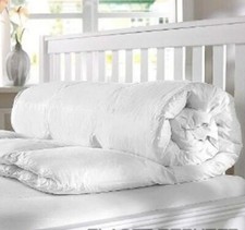 LUXUS GÄNSEFEDERN UND DAUNEN