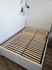 Bettgestell mit Lattenrost