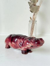 Nilpferd aus rotem poliertem