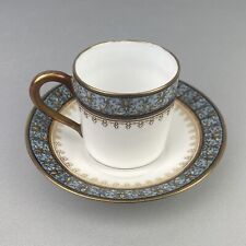 Dekorative Mokkatasse v. M. Raynaud, Limoges-Porzellan, polychrom & Goldstaffage