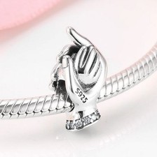 Charm Perle Hand Hände Symbol