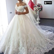 Brautkleid mit Stickerei und