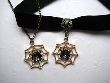 Spinne mit Netz Strass Halloween Kette oder Samtband Karneval Kostüm Choker