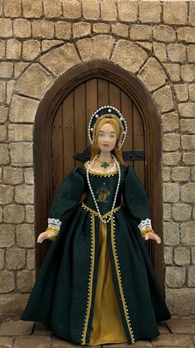 12th scale tudor court - 12th, lady