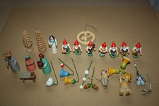 Erzgebirge Blumenkinder , Figuren , Bastlerware , 7 Zwerge , Krippefiguren , alt
