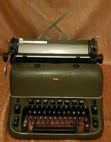 Alte triumpf schreibmaschine - ,