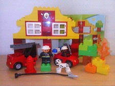 Lego duplo-6138-MEINE ERSTE FEUERWEHRSTATION-2 Figuren+Hund+2 Autos-komplett +OA