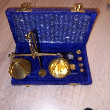 alte feinwaage goldwaage apothekerwaage im etui messing gewichte