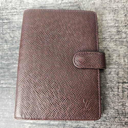 Louis vuitton taiga agenda - louis,