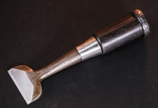 Mentori Nomi (Schrägstemmeisen) – handgeschmiedet mit 菊花紋 (Chrysanthemen-Siegel