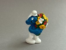 20469 SCHLUMPF MIT BLUMENSTRAUß - SCHLEICH / SCHLUMPF / SCHLÜMPFE / SMURF