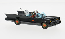 Batmobil mit Batman und Robin