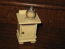 Wecker/Uhr aus Zinn,  Antik  für   Puppenhaus,Puppenstube, Ergänzung