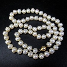 Wunderschöne Perlenkette mit
