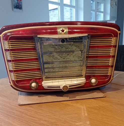 Antikes röhrenradio zvezda - antikes,