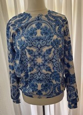 Sweater von Juniqe, Art Everywhere, Gr. L, Blau- Weiss