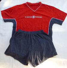 FUßBALL! FCB Bayern München Schlafanzug kurz Gr M rot blau Logo V-Ausschnitt
