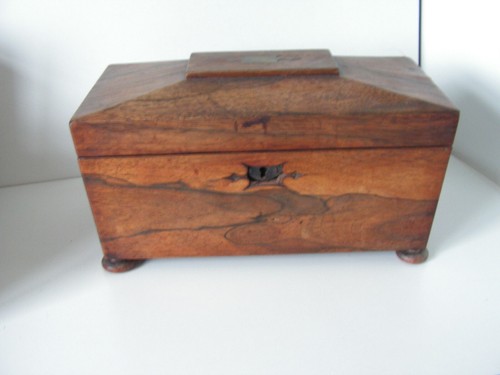 Antike teedose aus rosenholz - teedose,