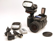 SONY Digitalkamera DSC-R1 mit Carl Zeiss Zoom + HVL-F32X - SONY R1