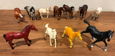Diff horse figures lot - 11, 7