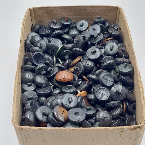250 trachtenknöpfe leder - 250,