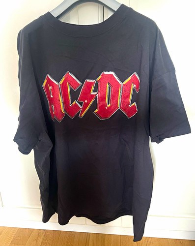 Shirt fly on - h&m, ac/dc