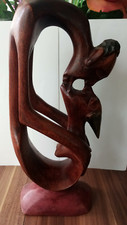 1  STATUE   AUS  HOLZ +++ FIGUR  +++ KÜSSENDES PAAR +++ SKULPTUR  +++ HANDARBEIT