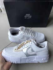 Nike Air Force 1 Low One Pixel Weiß Gold Chain Summit White 44 Ausverkauft