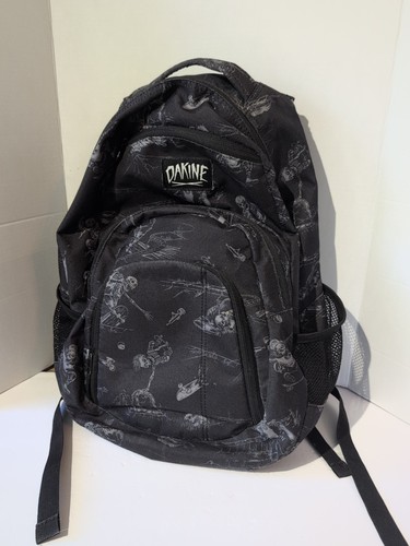 Dakine skeleton skateboard - skeleton, on