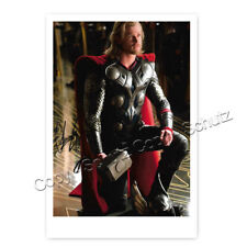 Chris Hemsworth ist Thor aus The Avengers - Autogrammfotokarte 
