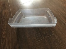 SIEMENS .Obstfach,Gemüsefach . 42,5x22,5x15 cm.