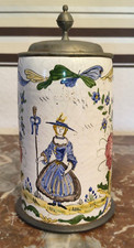 Walzenkrug "Dame mit Trachtenkleid" 17/18 Jahrhundert
