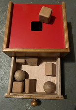 Sortierbox aus Echtholz für