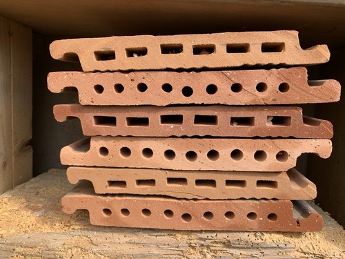 Nisthilfe wildbienen ziegel - ,