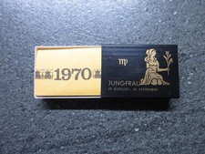 Streichholzschachtel Plastik Jungfrau mit Kalender 1970