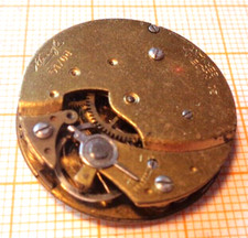 Altes gebrauchtes, Handaufzug Werk Kienzle 51/0d defekt für Teile OA1