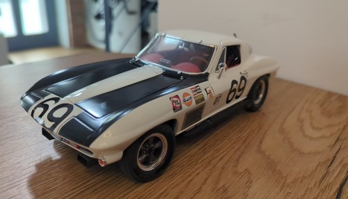 Exoto motorbox corvette - 1:18, exoto/motorbox,