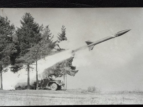 Fotokarte raketenstart - 🪖,