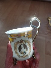 Sammeltasse & Untertasse Fine Porcelain Gelb Gold hangefertigt Sammlerstück 