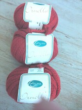 Wollrest Bändchengarn 150g stricken Rellana Ornella rot  3 Knäuel Beilaufgarn